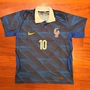 Kylian Mbappé 10 France home kit 2026 World Cup edition Brand new with tags